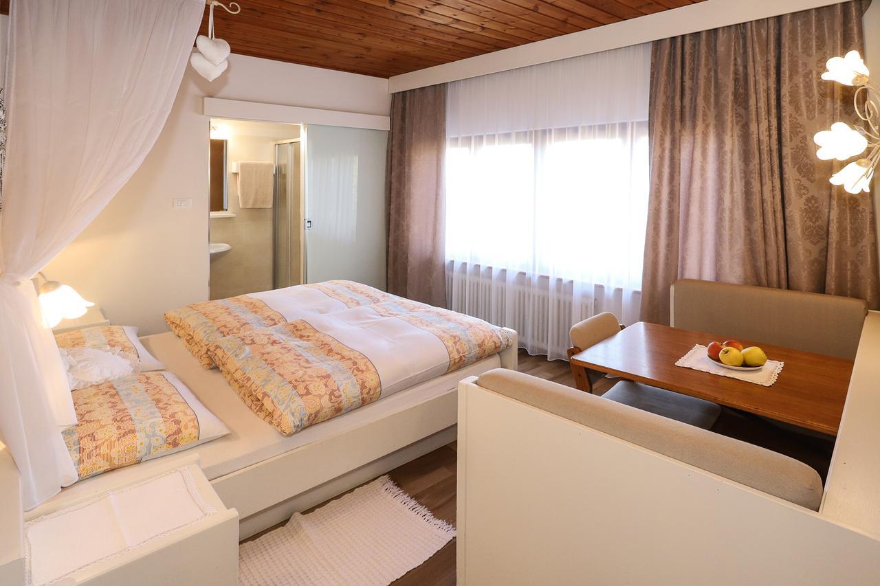 Putzenhof Hotel Laives Luaran gambar